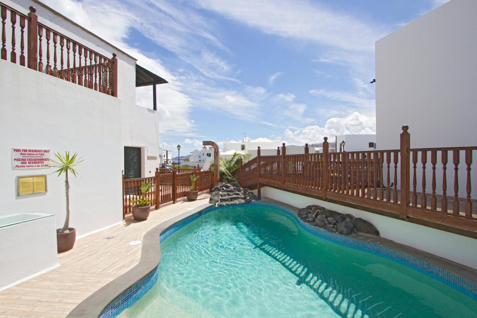 Casa Margarita - Shared Pool - Close To Seafront Promenade Punta Mujeres Exterior photo