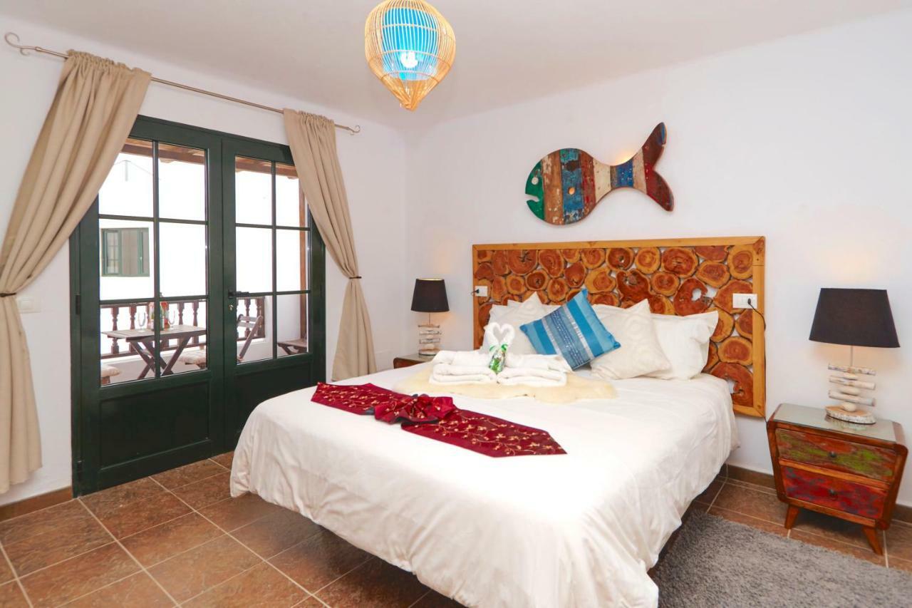 Casa Margarita - Shared Pool - Close To Seafront Promenade Punta Mujeres Exterior photo